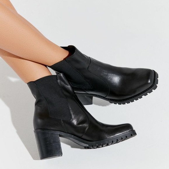 square toe chelsea boots